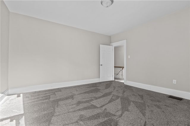 904 State Ave, Coraopolis, PA 15108