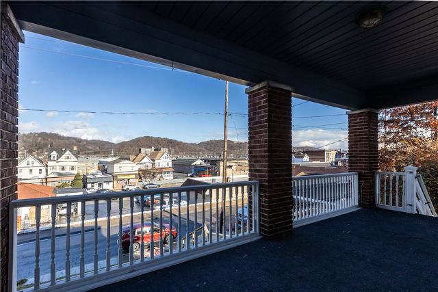 904 State Ave, Coraopolis, PA 15108