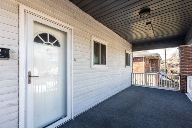 904 State Ave, Coraopolis, PA 15108