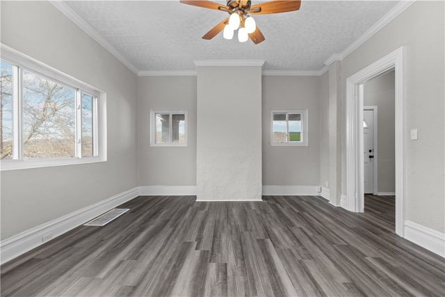 904 State Ave, Coraopolis, PA 15108