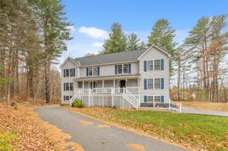 107 Gilcreast Rd # A, Londonderry, NH 03053