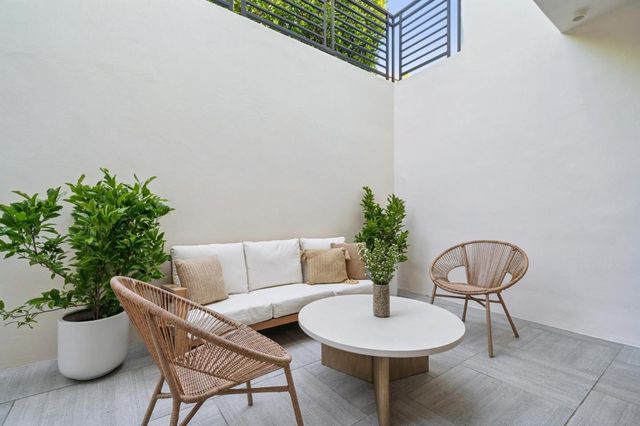 667 Jay Street, Los Altos, CA 94022