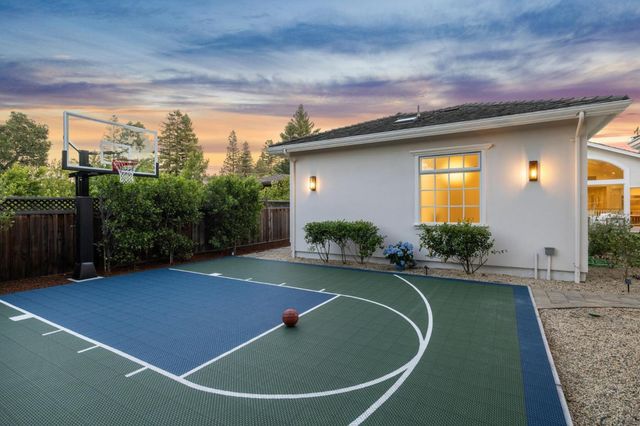667 Jay Street, Los Altos, CA 94022