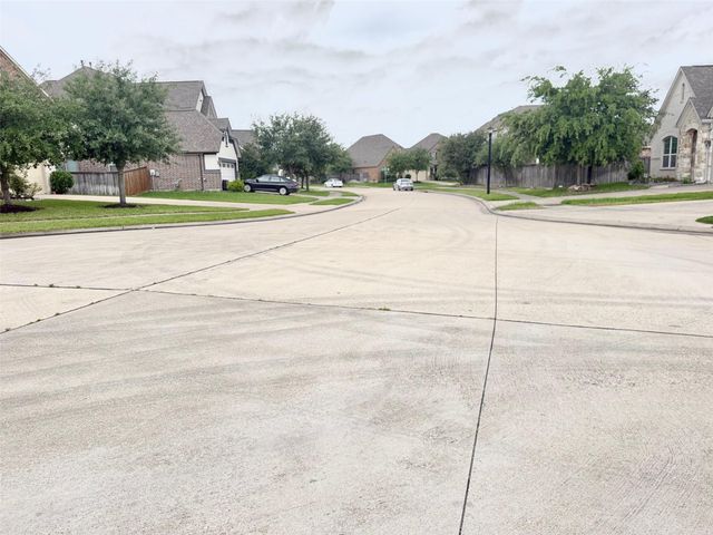 11075 Walts Run Lane, Cypress, TX 77433