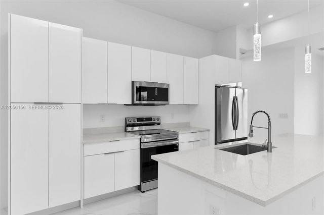 4202 NW 33rd St, Cape Coral, FL 33993