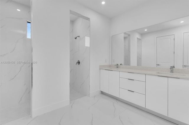 4202 NW 33rd St, Cape Coral, FL 33993