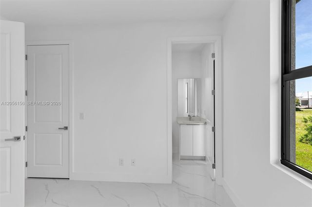 4202 NW 33rd St, Cape Coral, FL 33993