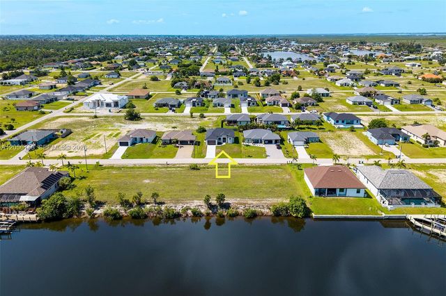 4202 NW 33rd St, Cape Coral, FL 33993