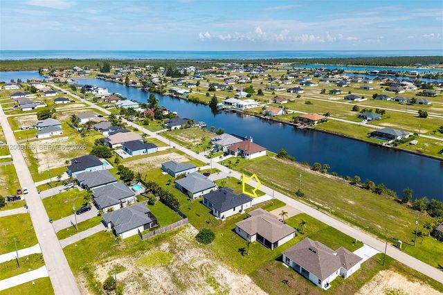 4202 NW 33rd St, Cape Coral, FL 33993