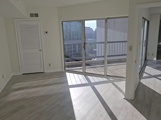 900 19th Ave S Apt 1001, Nashville, TN 37212