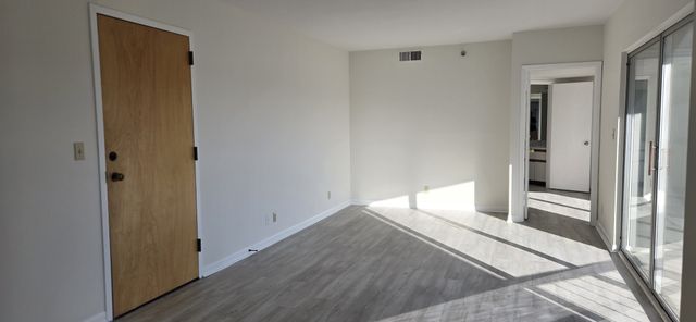 900 19th Ave S Apt 1001, Nashville, TN 37212
