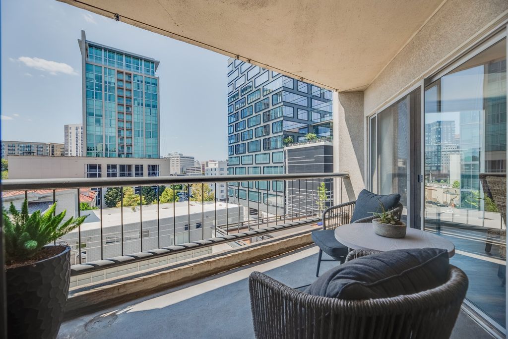 900 19th Ave S Apt 1001, Nashville, TN 37212
