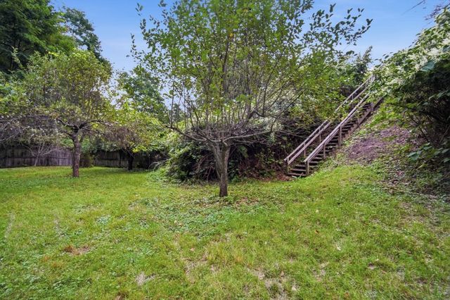 283 South St., Northampton, MA 01060