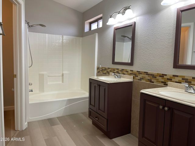 8535 W Vogel Avenue, Peoria, AZ 85345