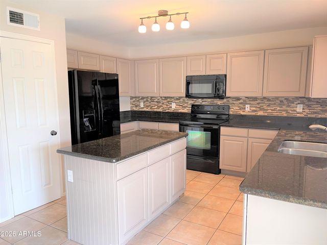 8535 W Vogel Avenue, Peoria, AZ 85345