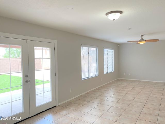 8535 W Vogel Avenue, Peoria, AZ 85345