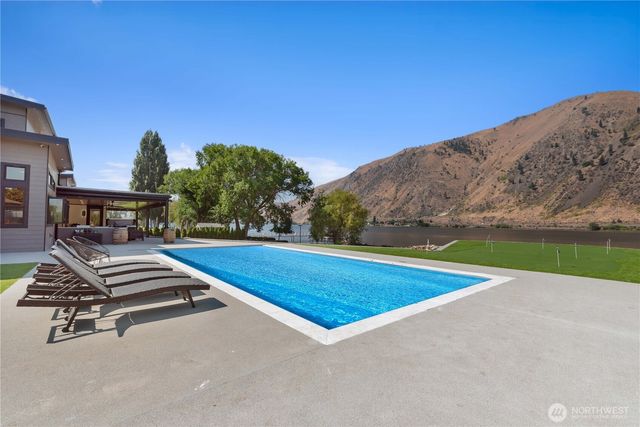 11 W Rocky Road, Orondo, WA 98843