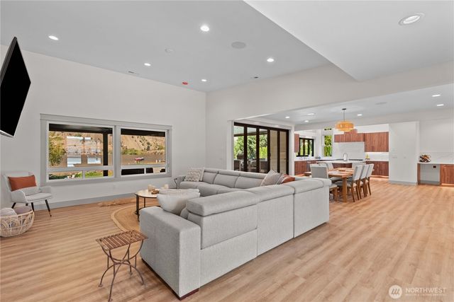 11 W Rocky Road, Orondo, WA 98843