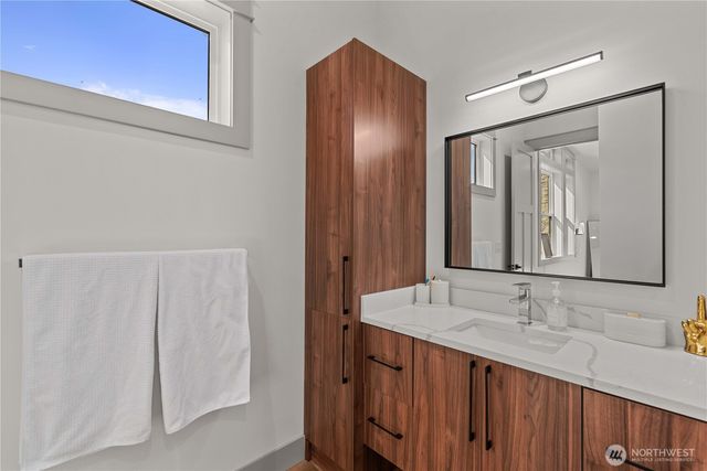 11 W Rocky Road, Orondo, WA 98843