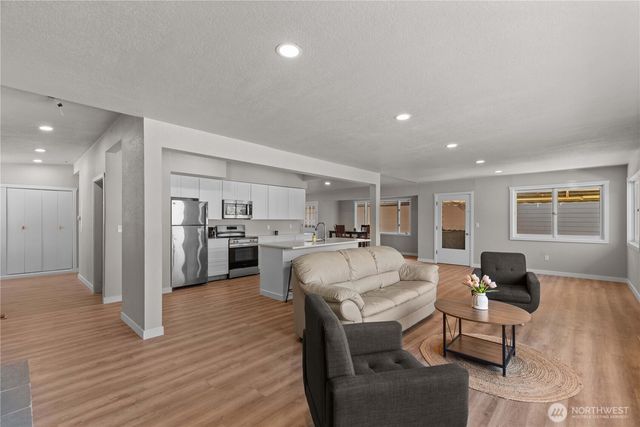 11 W Rocky Road, Orondo, WA 98843