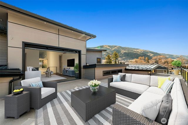 11 W Rocky Road, Orondo, WA 98843