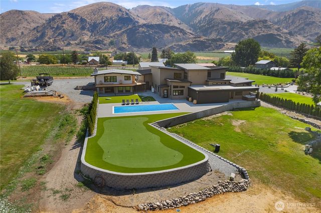 11 W Rocky Road, Orondo, WA 98843