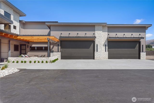 11 W Rocky Road, Orondo, WA 98843