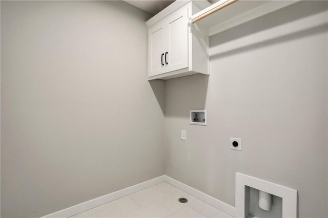 28317 W 160th Court, Gardner, KS 66030