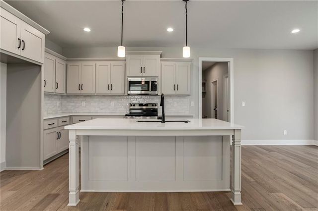 28317 W 160th Court, Gardner, KS 66030