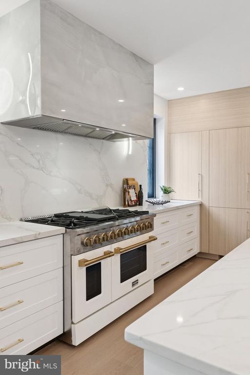 Image 12 of property listing at 3 ALDEN LN, Chevy Chase, MD 20815