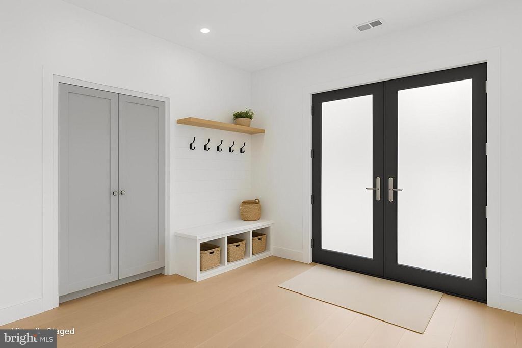 Image 17 of property listing at 3 ALDEN LN, Chevy Chase, MD 20815