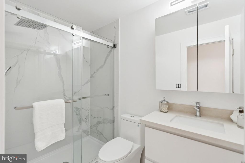 Image 26 of property listing at 3 ALDEN LN, Chevy Chase, MD 20815