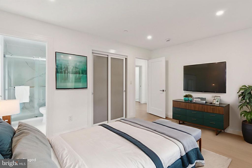 Image 29 of property listing at 3 ALDEN LN, Chevy Chase, MD 20815