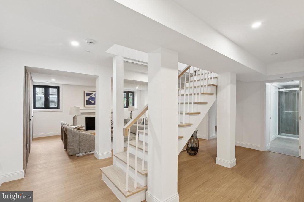 Image 32 of property listing at 3 ALDEN LN, Chevy Chase, MD 20815