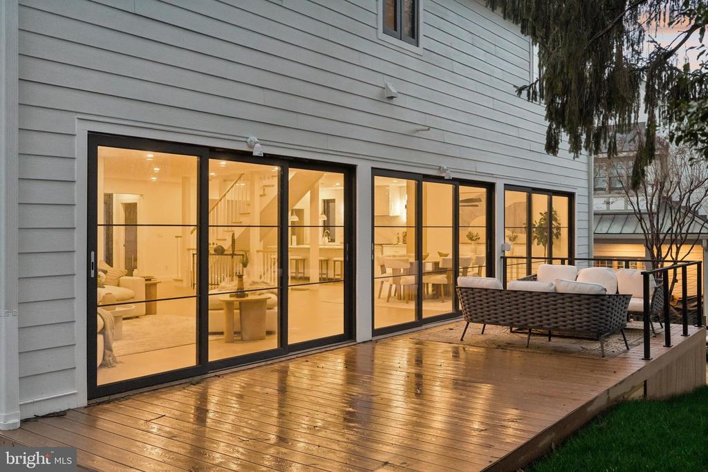 Image 6 of property listing at 3 ALDEN LN, Chevy Chase, MD 20815