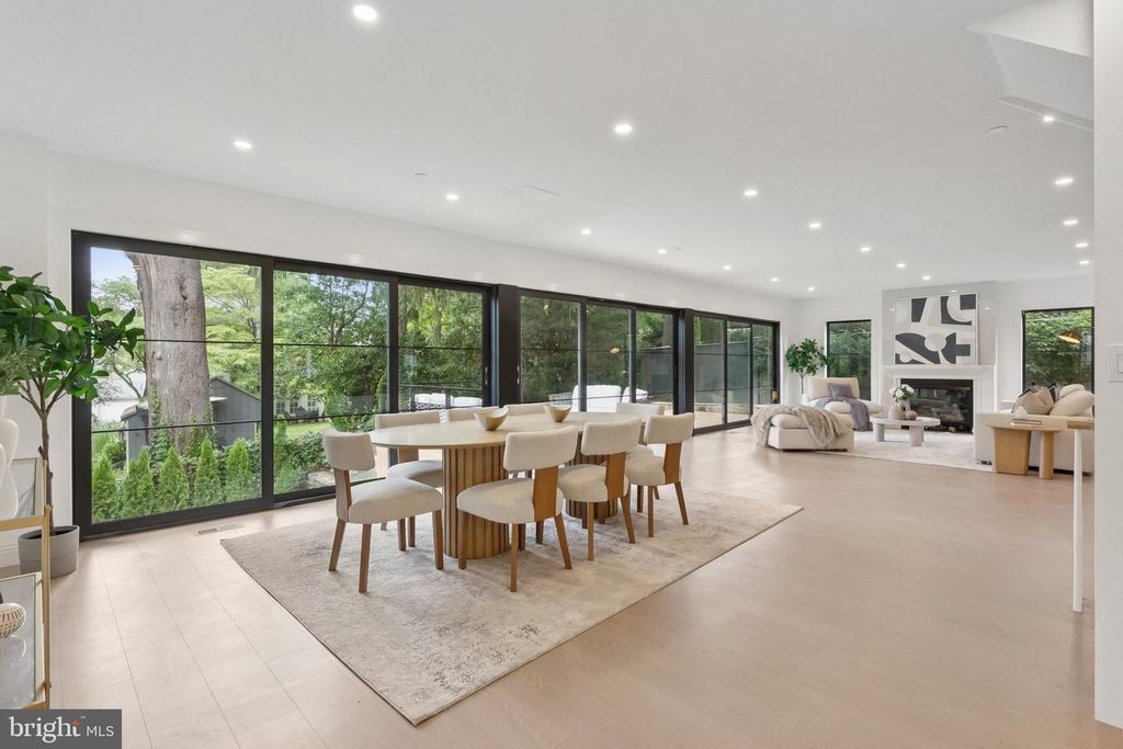 Image 9 of property listing at 3 ALDEN LN, Chevy Chase, MD 20815