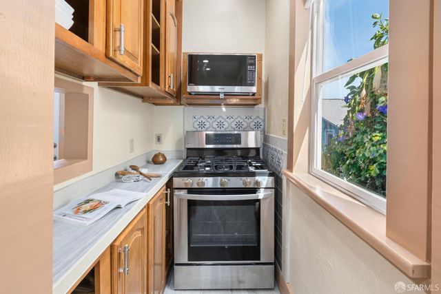 333 Holly Park Circle, San Francisco, CA 94110