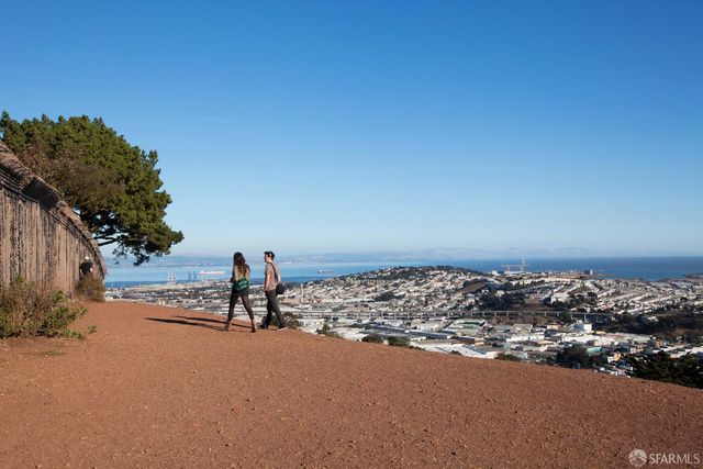 333 Holly Park Circle, San Francisco, CA 94110