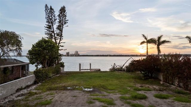 214 BLANCA AVENUE, Tampa, FL 33606