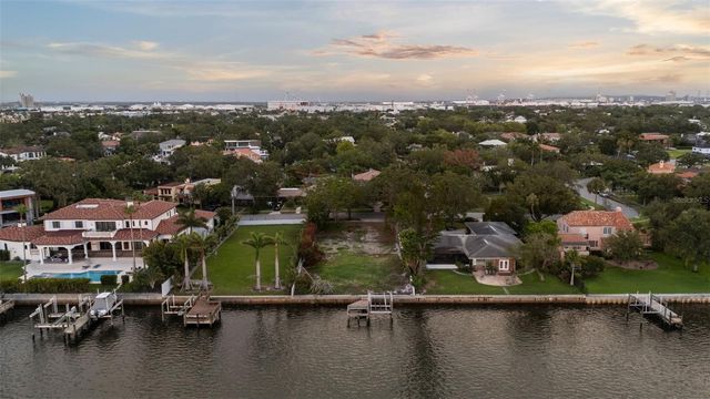 214 BLANCA AVENUE, Tampa, FL 33606