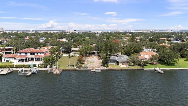 214 BLANCA AVENUE, Tampa, FL 33606