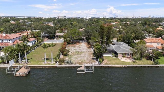 214 BLANCA AVENUE, Tampa, FL 33606