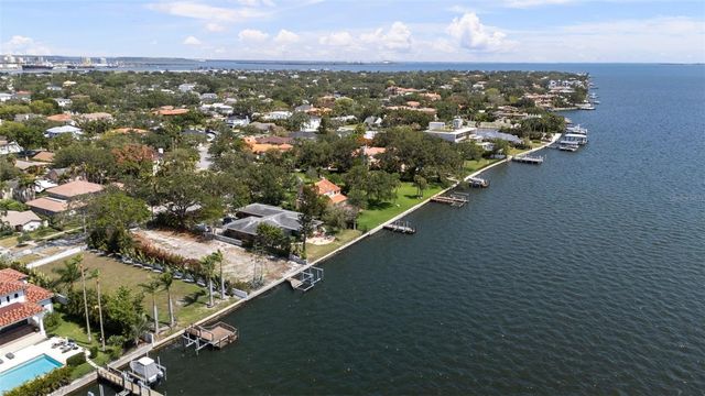 214 BLANCA AVENUE, Tampa, FL 33606