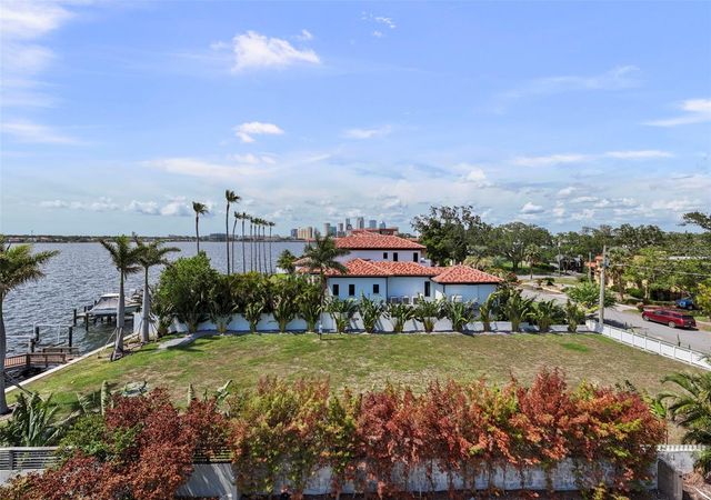 214 BLANCA AVENUE, Tampa, FL 33606