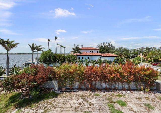 214 BLANCA AVENUE, Tampa, FL 33606