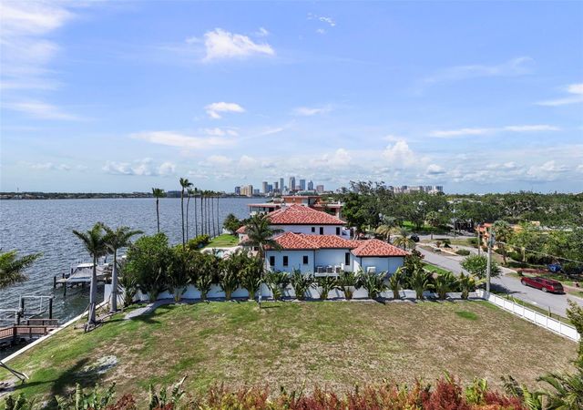 214 BLANCA AVENUE, Tampa, FL 33606