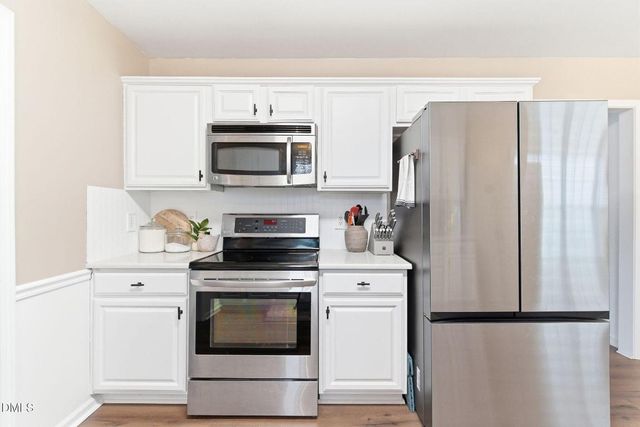 5010 Longridge Drive, Kernersville, NC 27284