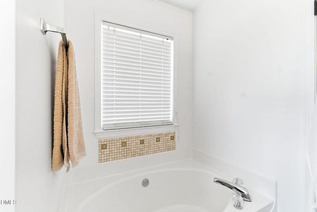 5010 Longridge Drive, Kernersville, NC 27284