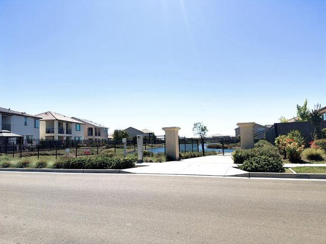 10912 Monomoy Way, Stockton, CA 95219