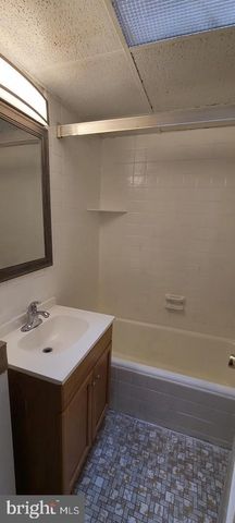 433 COPLEY RD, Upper Darby, PA 19082